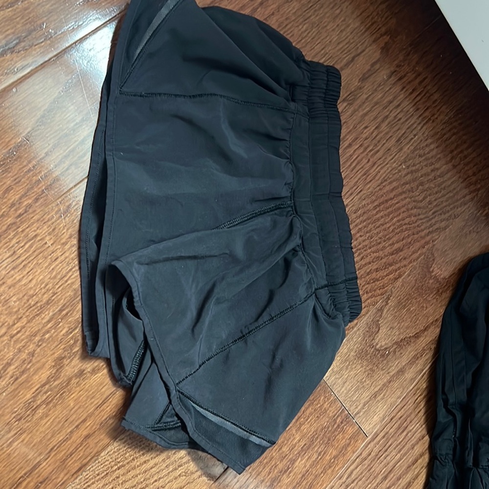 Black lulu lemons size 2